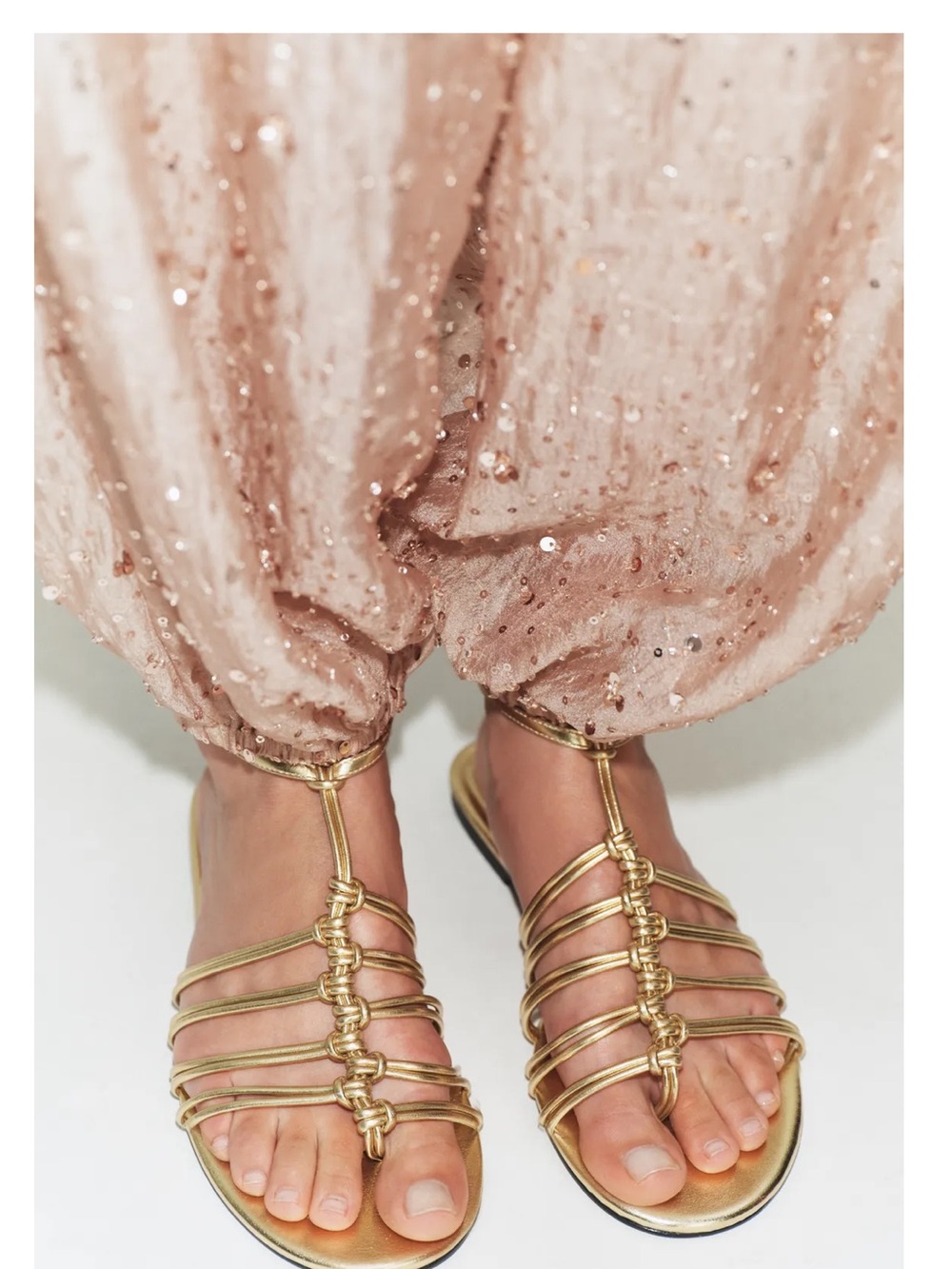NWT Zara Gold Metallic Strappy Flat Gladiator Sandals Ankle Strap.